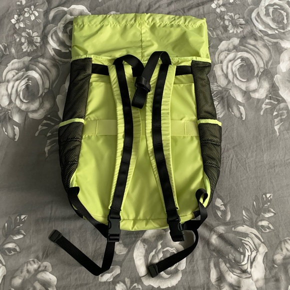 SOLD💛💚Lululemon dash all day backpack💚💛 - Picture 6 of 8